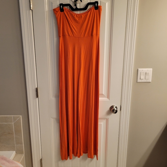 Maxi Dress - Picture 2 of 3